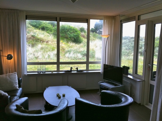 Wohnung Woonkamer met nieuwe breedbeeld LCD TV